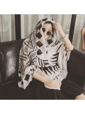 Outdoor sunscreen black white geometric pattern veil beach holiday oversized scarf